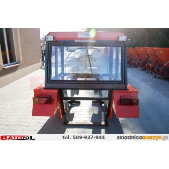 Kabina C-330 NAGLAK TUR metal błotniki kanciaste,oświetlenie